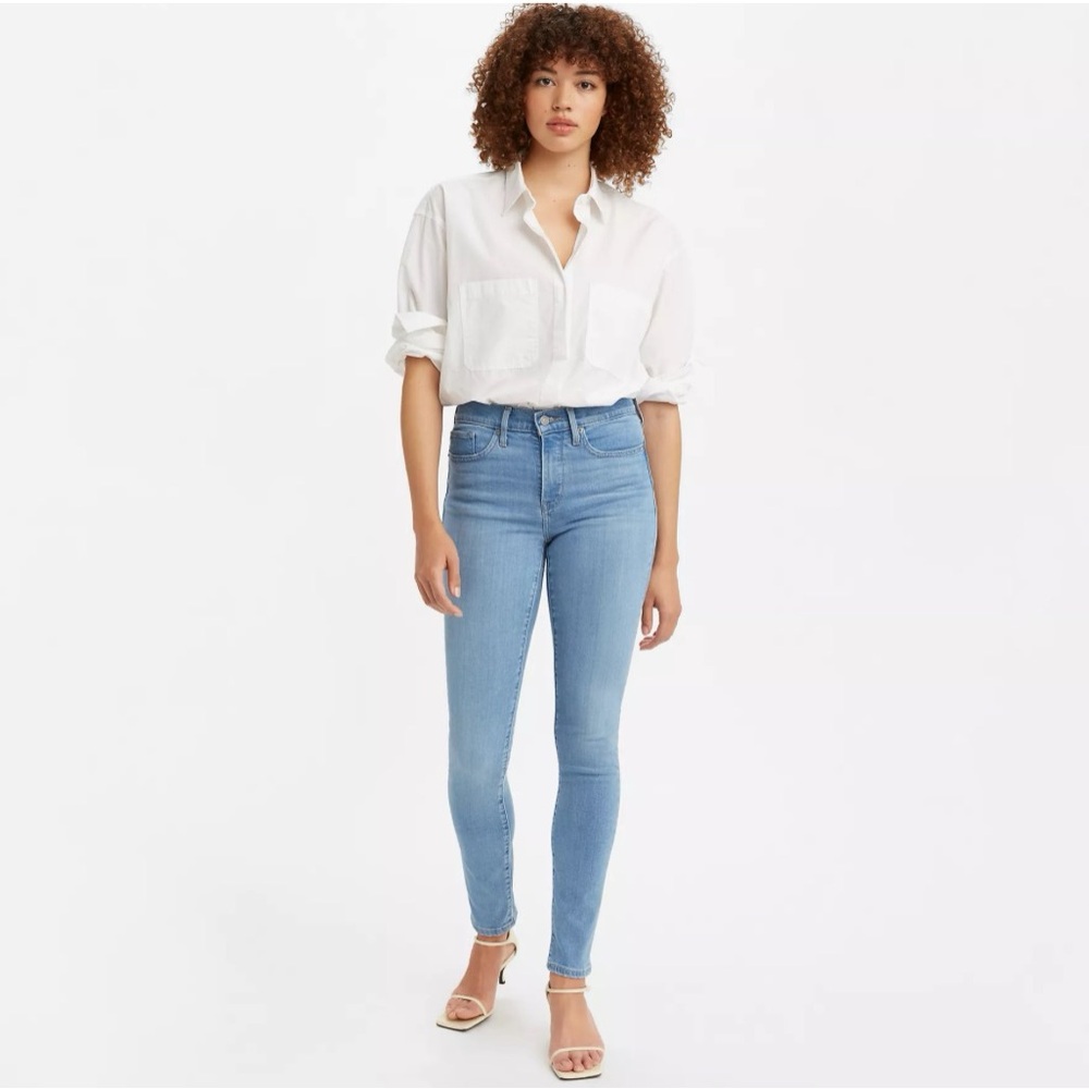 Levi’s 311 Shaping Skinny Jean